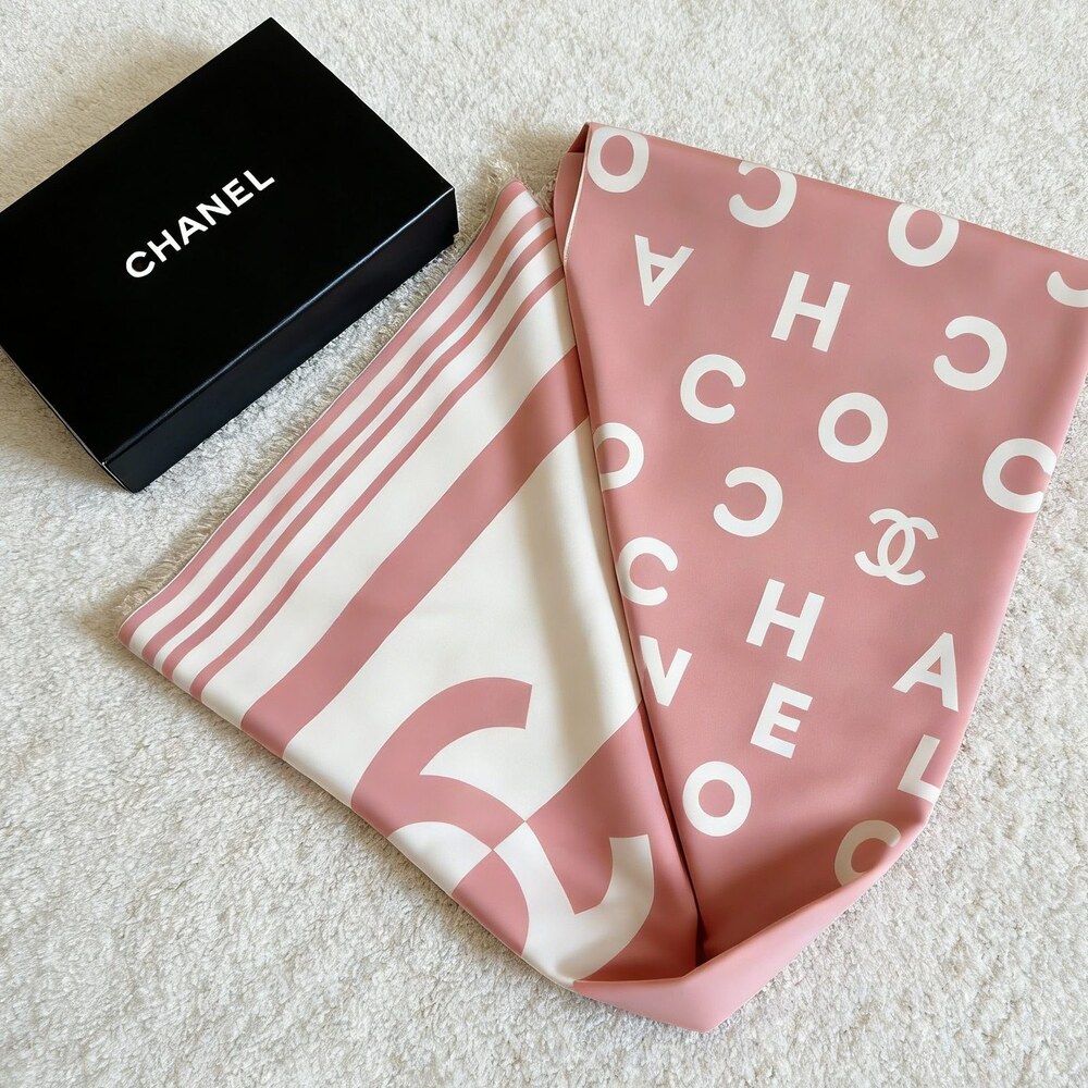 CHANEL Pink Ivory Scattered Letter CC Scarf - Picture 4 of 4